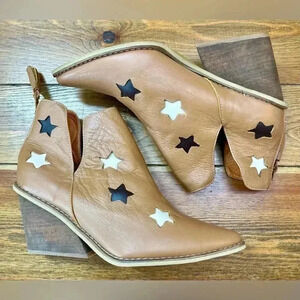 Silvia Cobos | Shoot for the Moon | Honey | Cowboy Cowgirl Boots 7